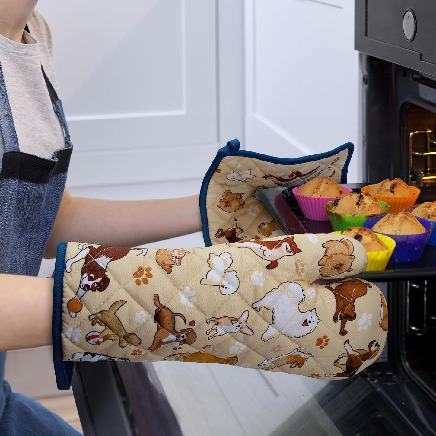 Dogs Oven Mitts and Pot Holders Sets 100% Cotton Heat Resistant, Extra Long Oven Gloves Potholder for Kitchen Cooking Baking Housewarming