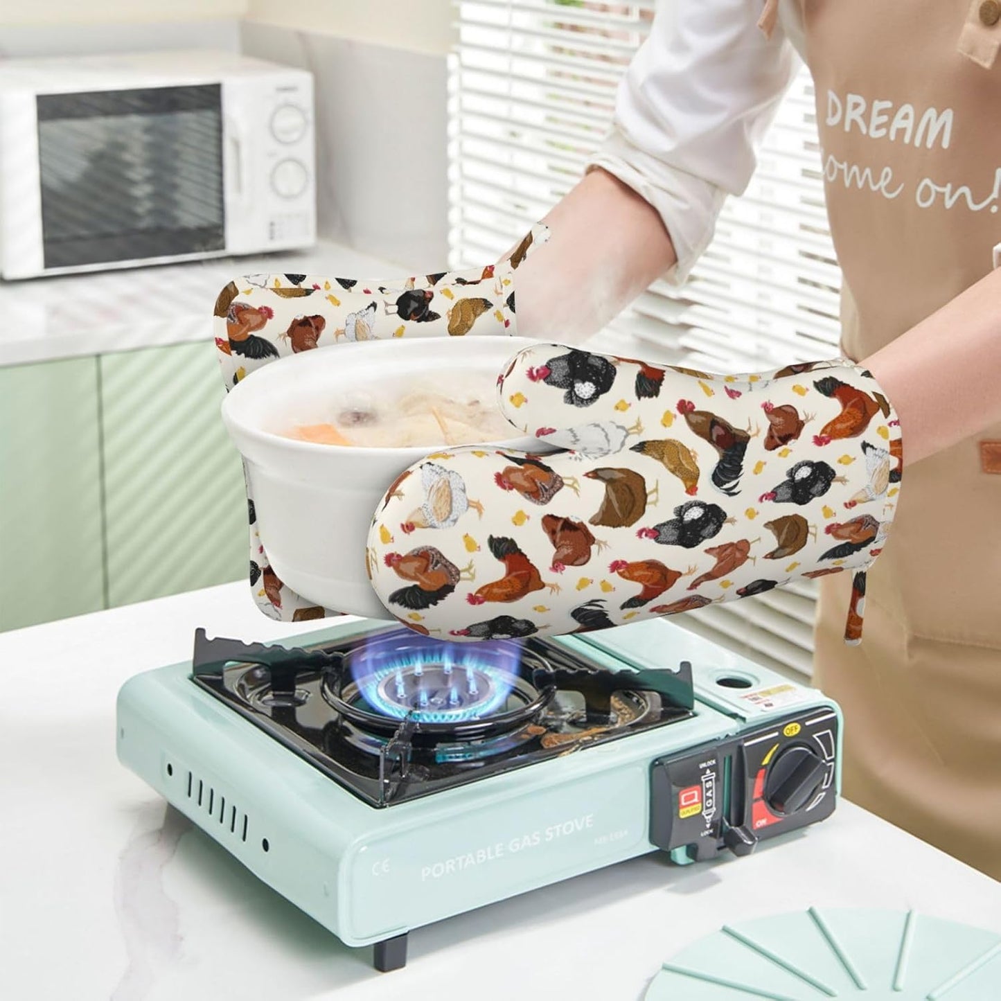 Rooster Hen Oven Mitts and Pot Holders Sets Silicone Rustic Domestic Animal Chicken Kitchen Mitts Potholders Heat Resistant 4Pcs Oven Gloves Hot Pads for Kitchen Baking Cooking BBQ Grilling