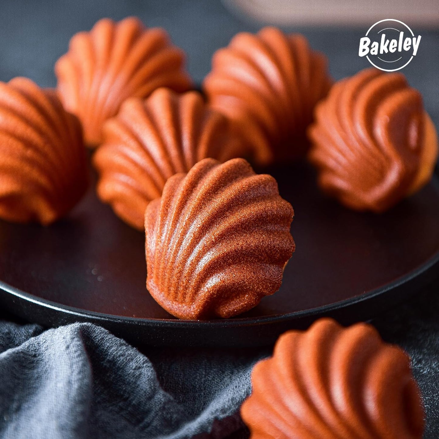 Madeleine Mold Cake Pan, 9-Cavity Non-Stick Spherical Shell Madeline Bakeware for Oven Baking (Champagne Gold)