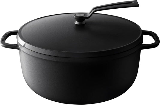 Vermicular Oven Pot 2.0 | Lightweight Enameled Cast Iron Pot | 26cm (5.9 Qt) | Non-Toxic | Induction-compatible | Dutch Oven | Made in Japan | Matte Black
