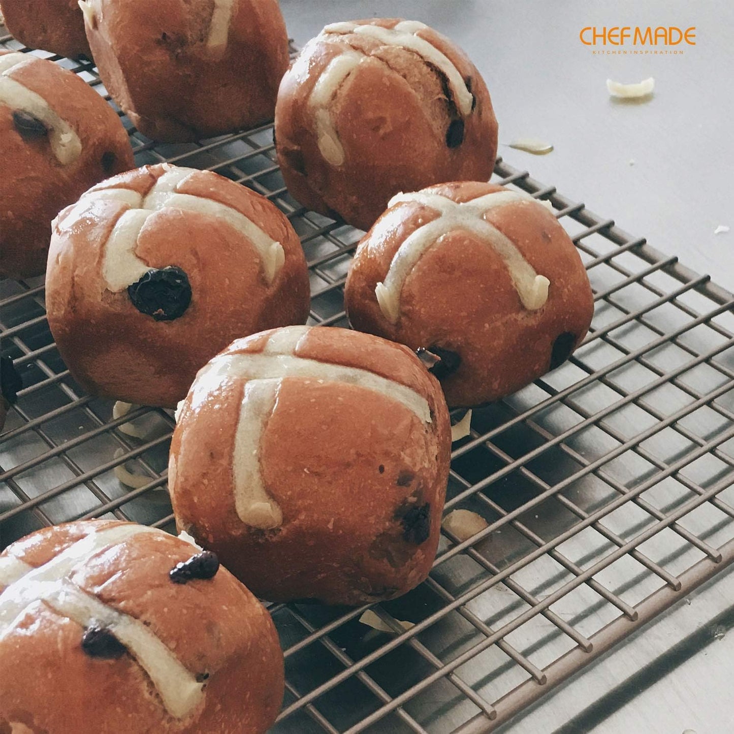 CHEFMADE Baking and Cooling Rack, 16.3-Inch Non-Stick Bold-Grid Design Rectangle Wire Rack for Oven Baking (Champagne Gold)