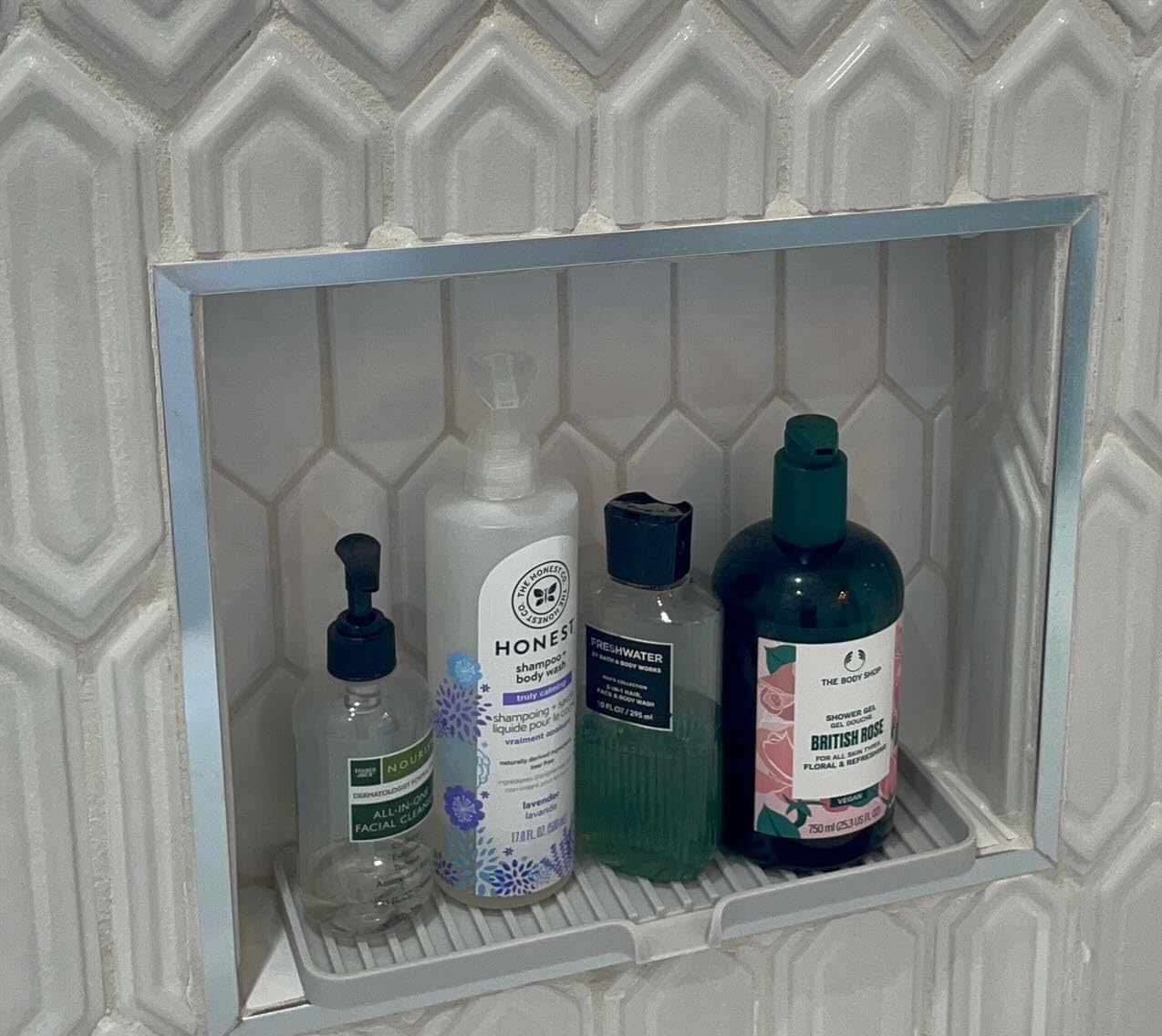 Happitasa Silicone Soap Dish Tray and Sponge Holder with Drain Chute | Bathroom and Kitchen Sink Organizer Caddy (Sand Dollar, 12"x4", 7.4 Ounces)