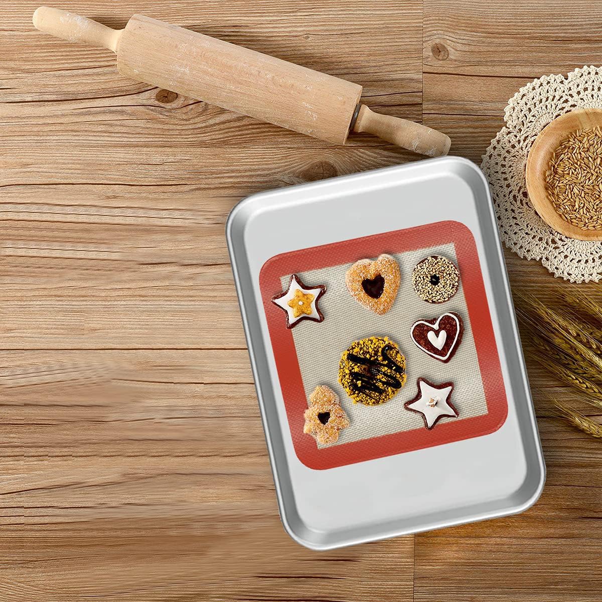 Silicone Baking Mats for 8 inch Square Cake Pan, Non-stick Reusable Cookie Sheet Liner for Baking Pan, Professional Food Grade Oven Liner Sheets Mats for Bread/Toast/Pastry/Cookie/Pie/Pizza 2 PCS 8x8