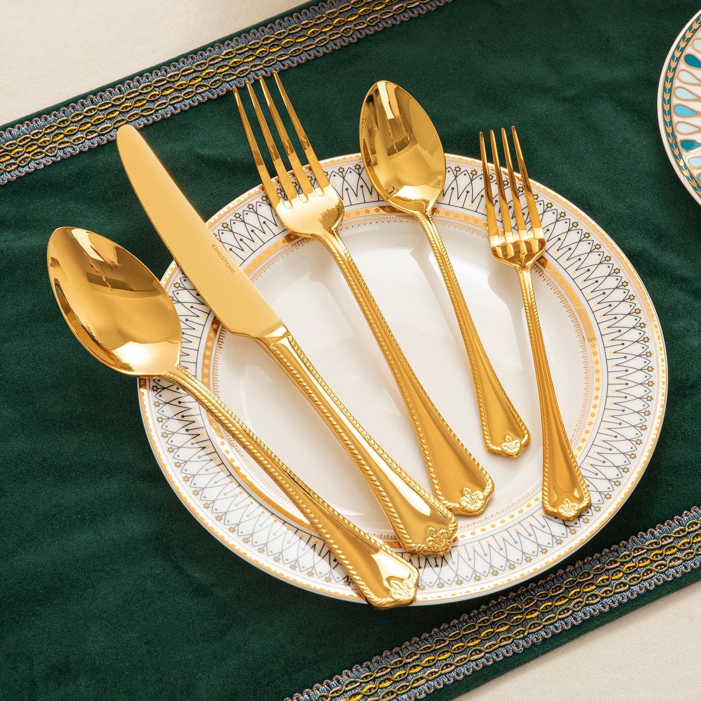 KINGSTONE Gold Silverware Set, 60-piece 18/10 Stainless Steel Flatware Set Cutlery Set for 12, for Kitchen, Home, Wedding, Party, Mirror Polished and Dishwasher Safe, Featured Gifts