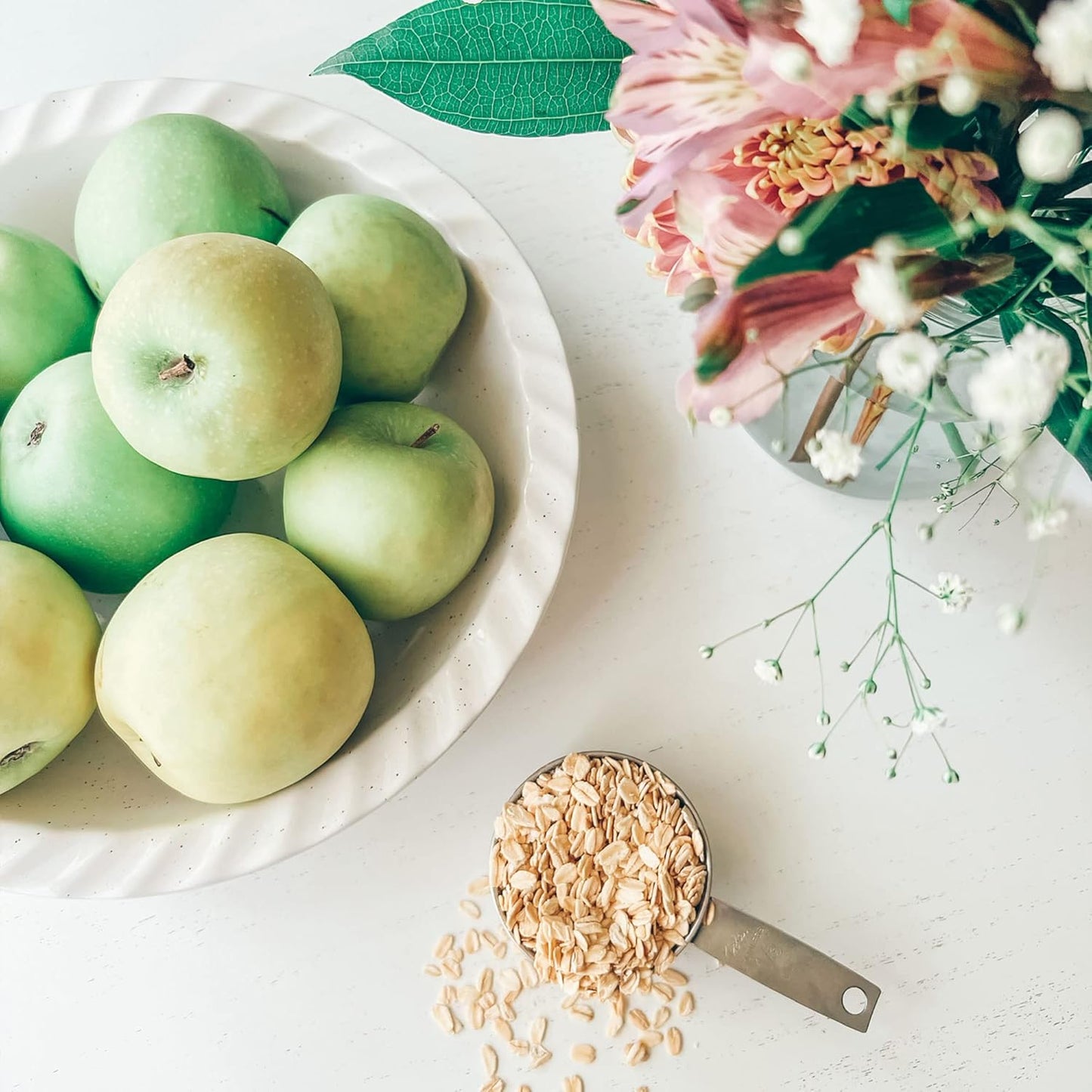 Mora Ceramic Classic 9 Inch Pie Pan Set of 2 - Round Pie Plate for Baking Apple/Pumpkin Pies, Quiche, Rolls, etc. Dishwasher and Oven Safe Dishes, Shallow Pans for Original Recipes - Vanilla White
