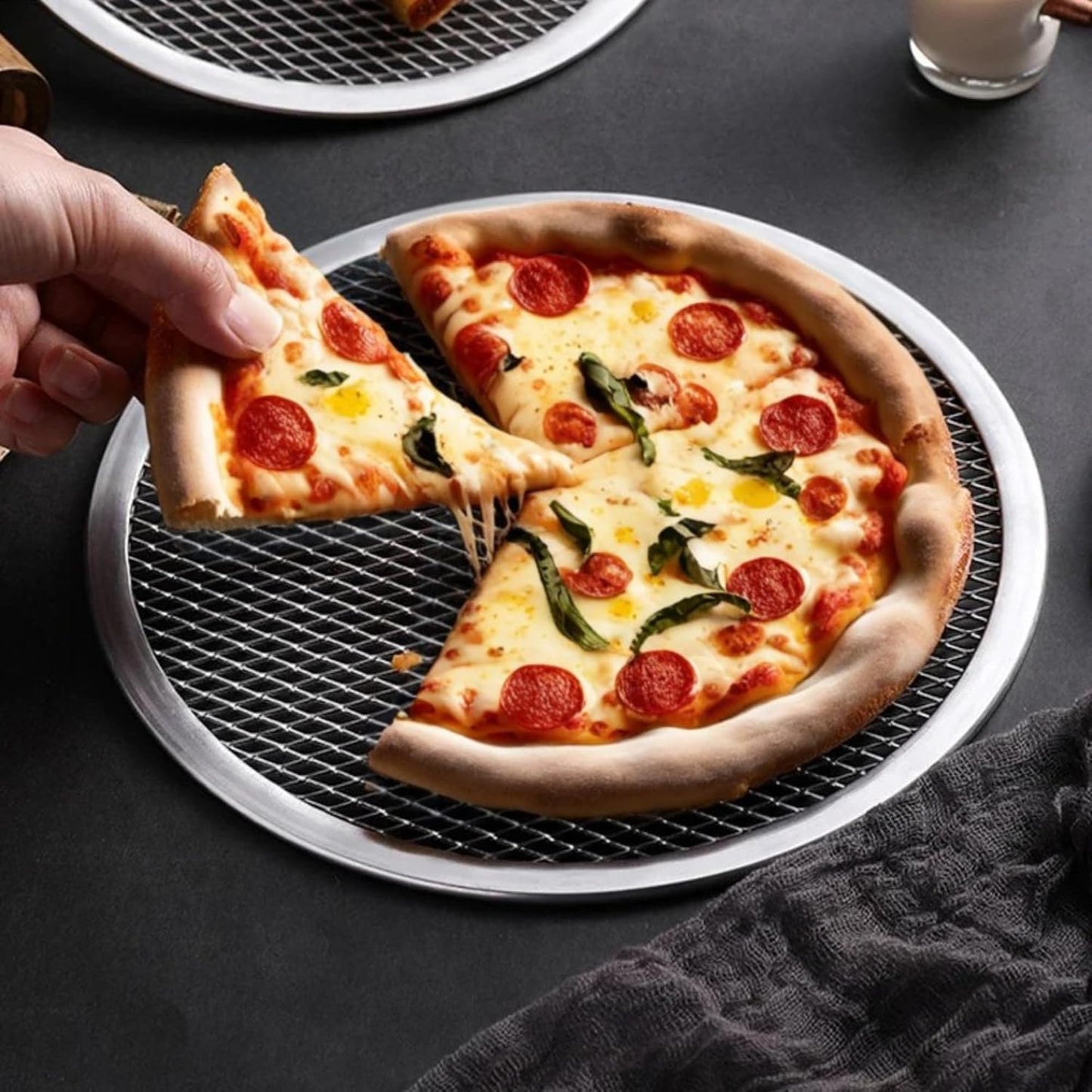8-inch Aluminum Pizza Screen | Commercial Grade Pizza/Baking Screen for Oven | Pizza Baking Tray for Home And Restaurant | Round, Aluminum, 8-inch [1PK]