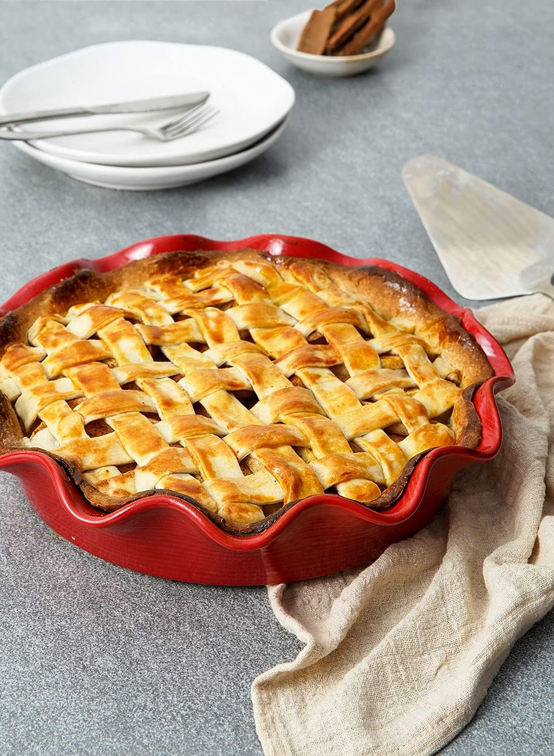 LE TAUCI Ceramic Pie Pans for Baking, 11 Inches Deep Dish Pie Plate for Apple Pie, 48 Ounce Baking Dish with Ruffled Edge, Set of 2, Red