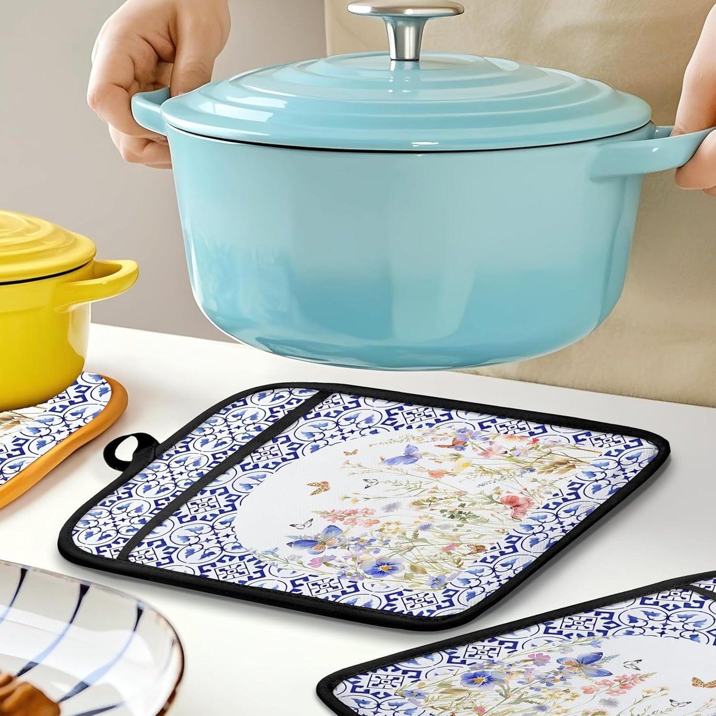 Colorful Wildflowers Floral Oven Mitts Set, Blue and White Heat Resistant Kitchen Oven Gloves for Baking and Cooking,Pot Holders