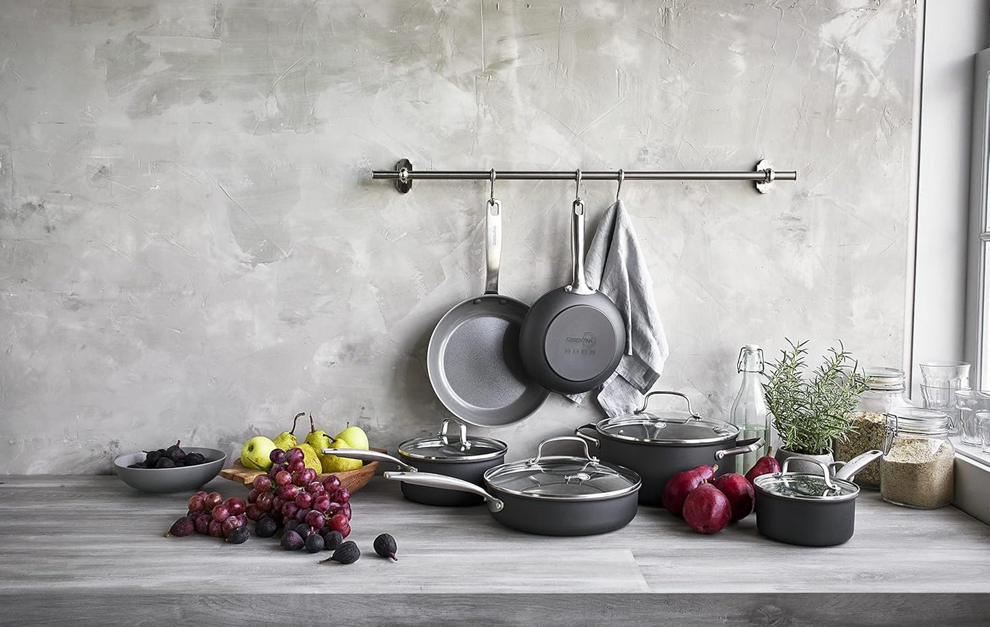 GreenPan Chatham Hard Anodized Healthy Ceramic Nonstick 10 Piece Cookware Pots and Pans Set, Frying Pan Skillets, Saucepans, Saute Pan, Stockpot, Lids, PFAS-Free, Dishwasher & Oven Safe, Gray