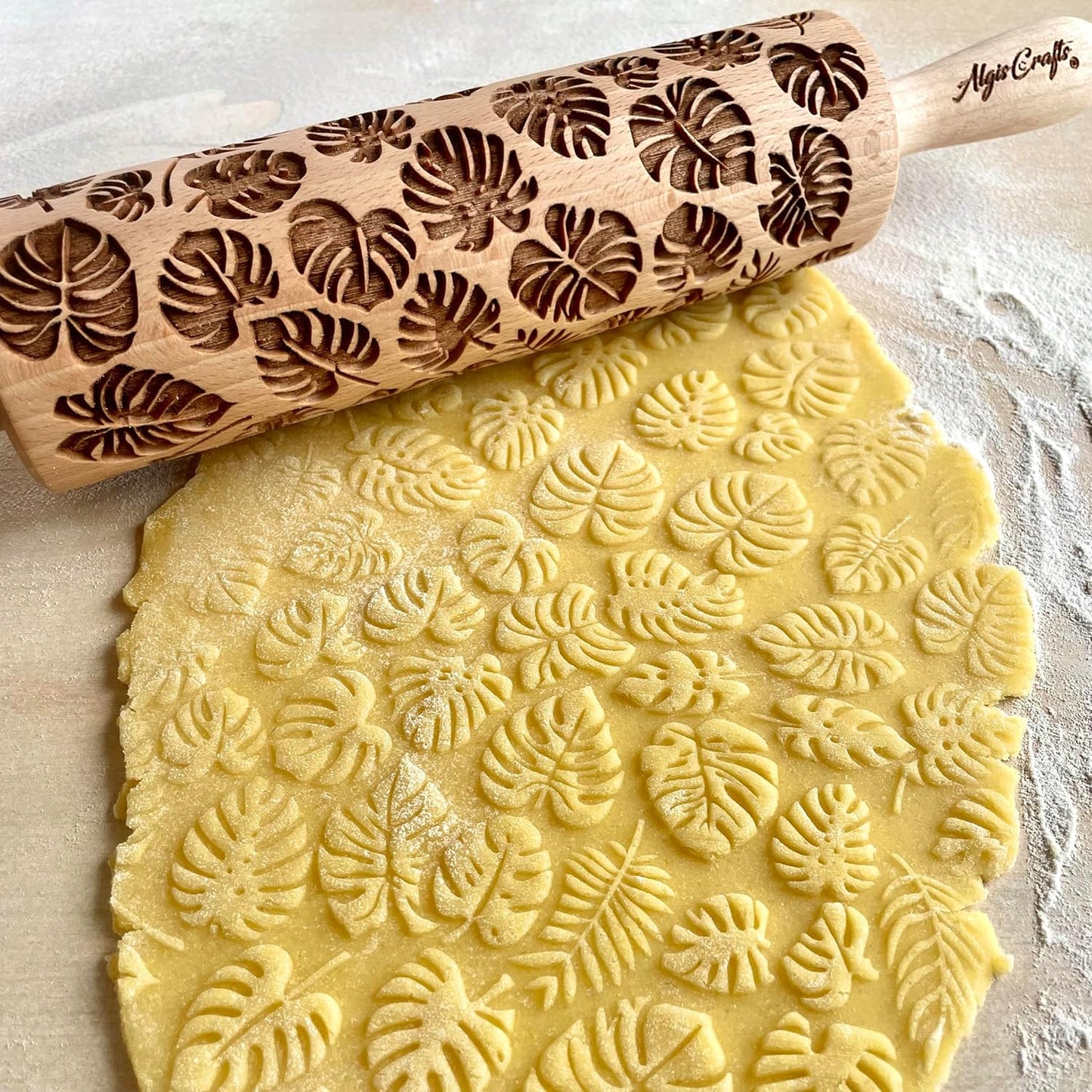 Embossing Rolling Pin MONSTERA with Tropical Pattern. Dough roller for embossed cookies and Pottery by Algis Crafts