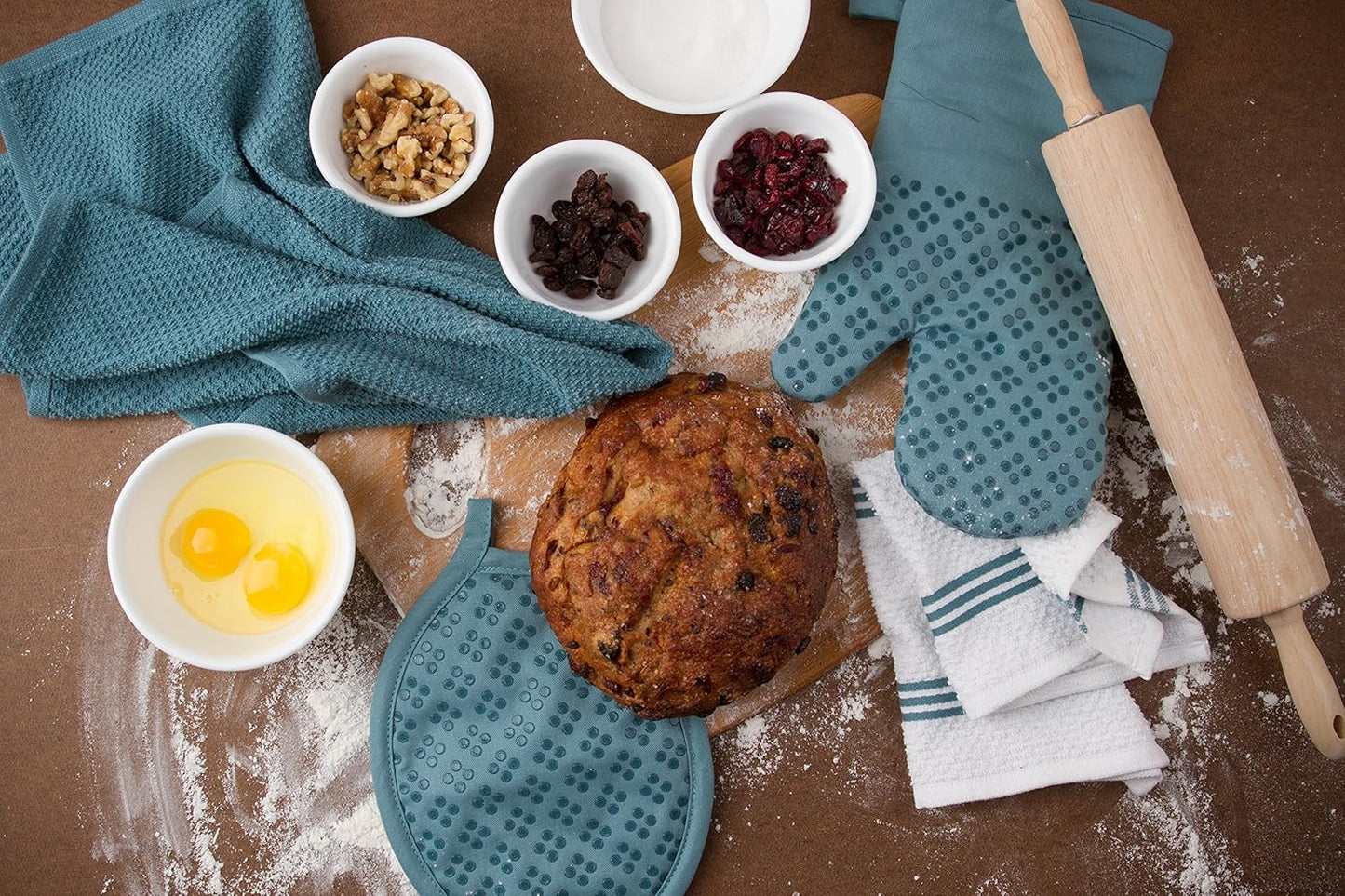 Sticky Toffee Oven Mitt and Pot Holder Set of 3 – Blue Non-Slip Kitchen Hot Pads and Mitts with Silicone Grip, 100% Cotton Shell, Oeko-Tex Cotton